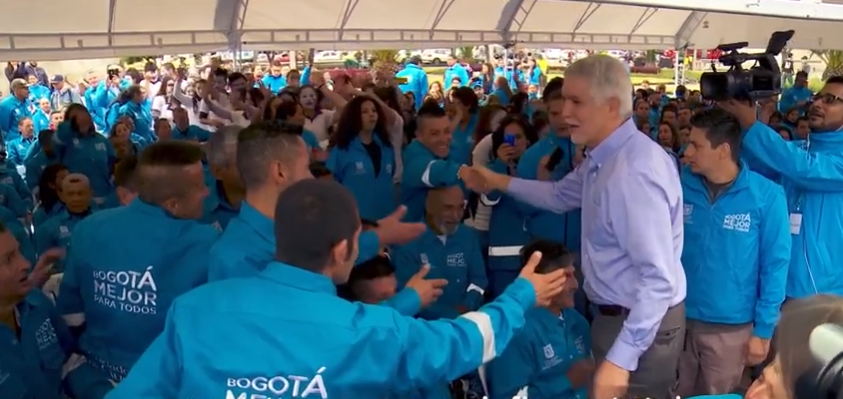 Alcalde Enrique Peñalosa en intervención social en el Bronx