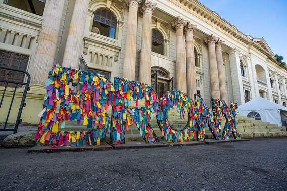 El BDC queda ubicado en la calle 10 con carrera 15, centro de Bogotá.