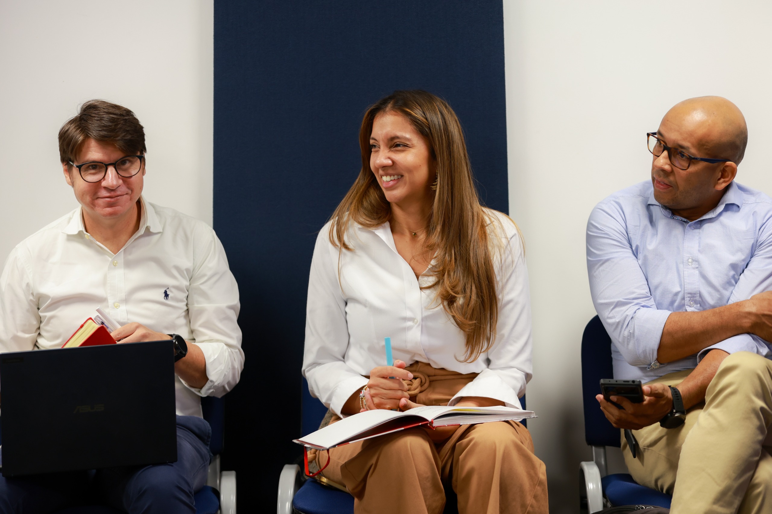 foto reunión EDRU barrio obrero