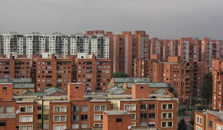 1.200 familias víctimas del conflicto hacen realidad el sueño de tener vivienda propia