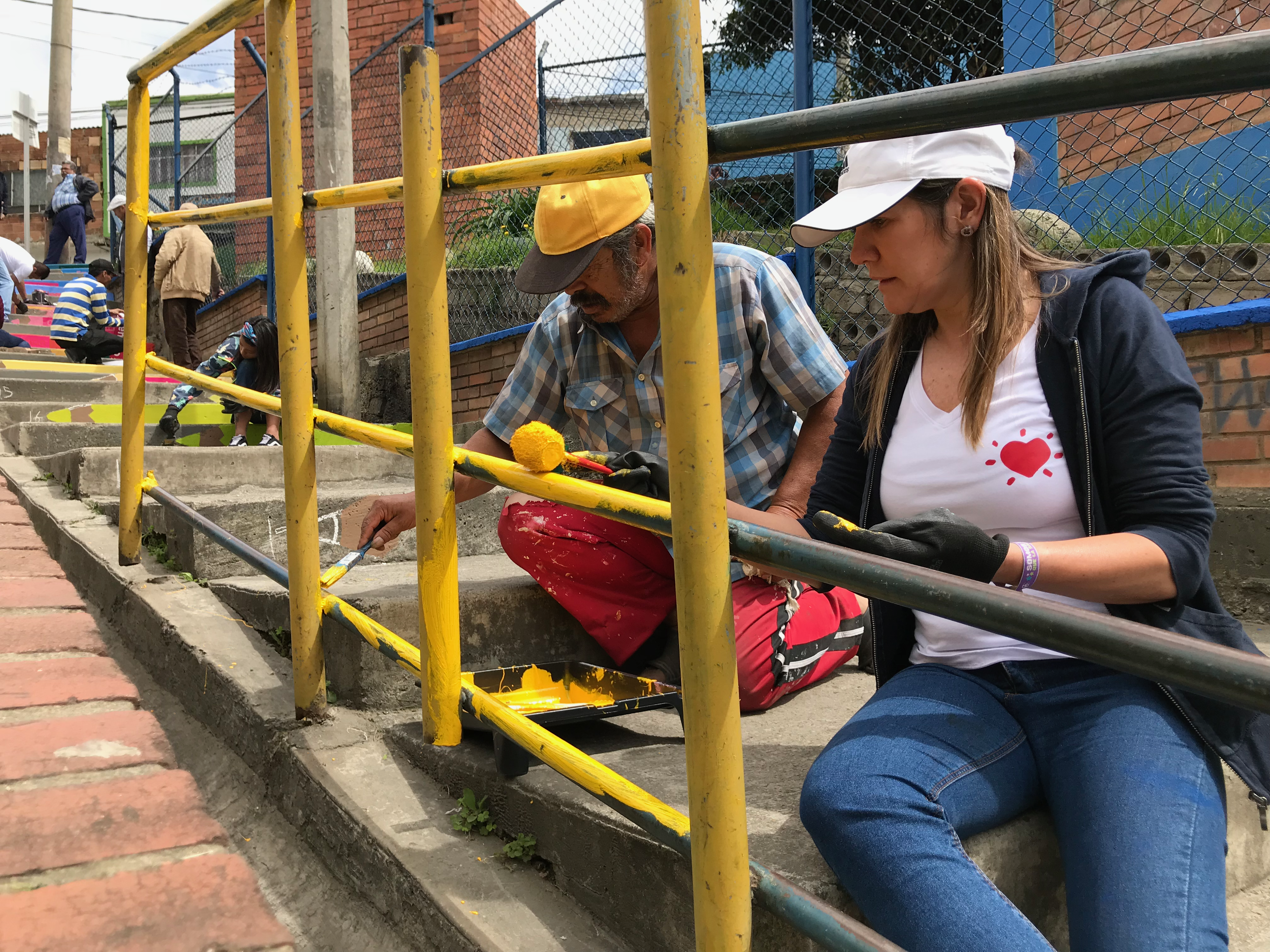 Habitantes del sector participando de la campaña