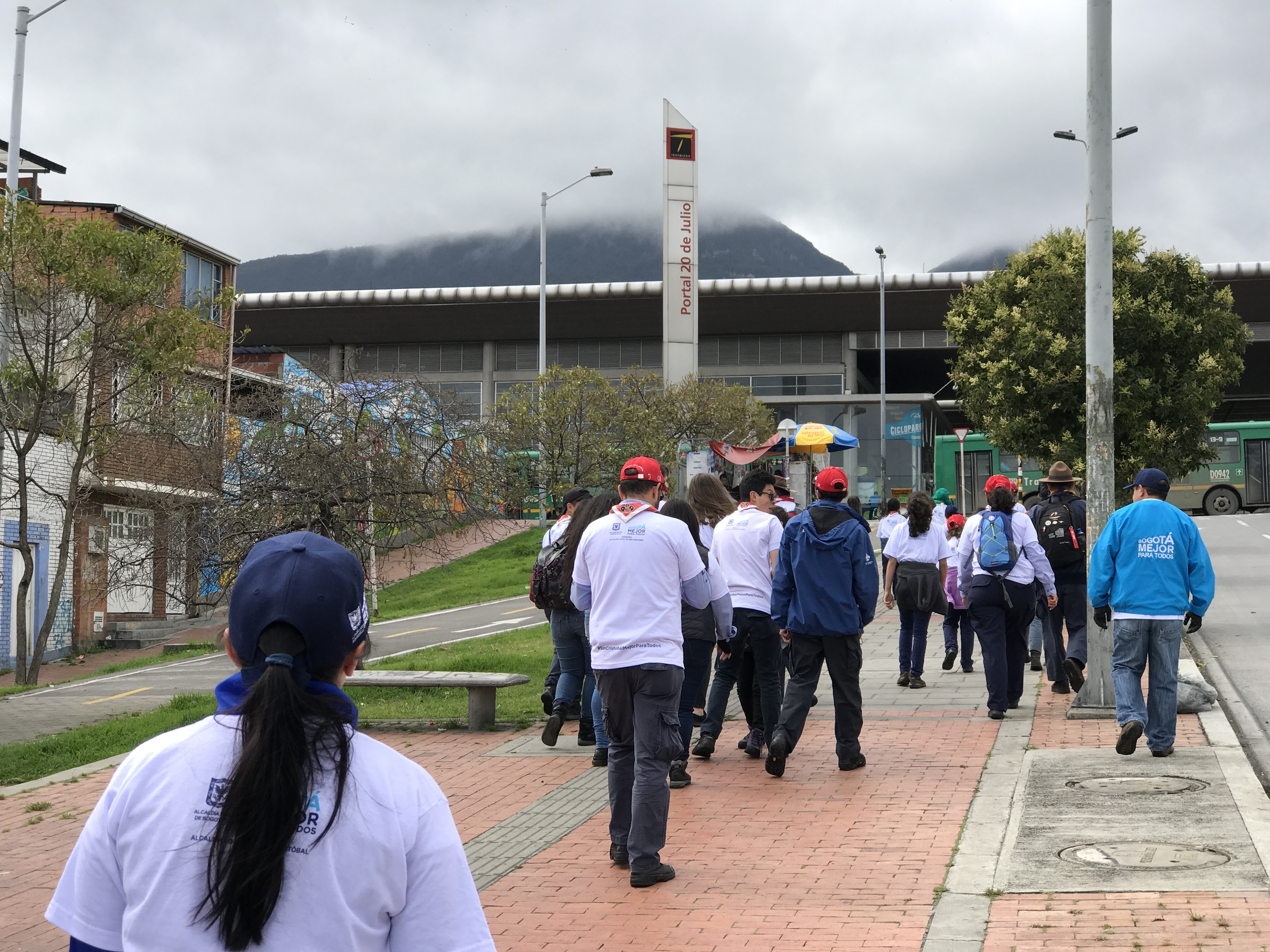 Personal de ERU participando de la campaña Bogotá Limpia 20k