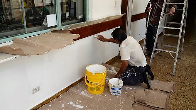 Imagen de personal trabajando por la recuperación del Instituto Materno Infantil